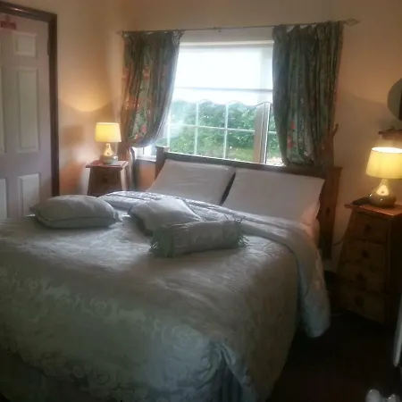 Bed & Breakfast Minnocks Country Birr